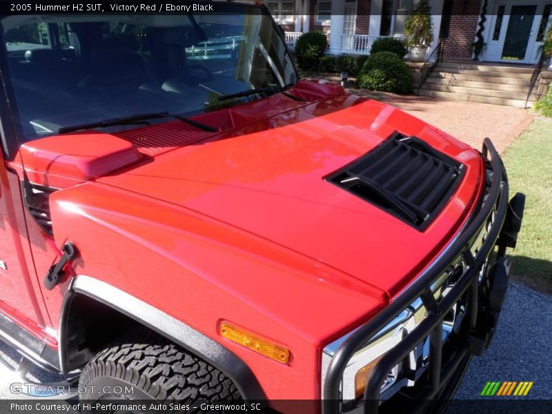 Victory Red / Ebony Black 2005 Hummer H2 SUT