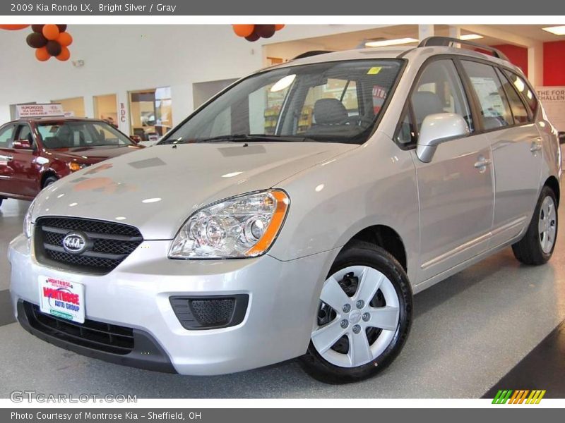 Bright Silver / Gray 2009 Kia Rondo LX