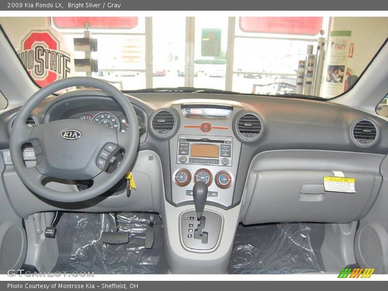 Bright Silver / Gray 2009 Kia Rondo LX