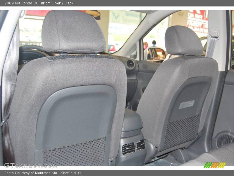 Bright Silver / Black 2009 Kia Rondo LX