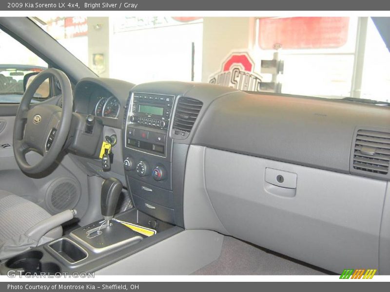 Bright Silver / Gray 2009 Kia Sorento LX 4x4