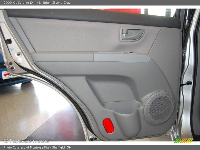 Bright Silver / Gray 2009 Kia Sorento LX 4x4