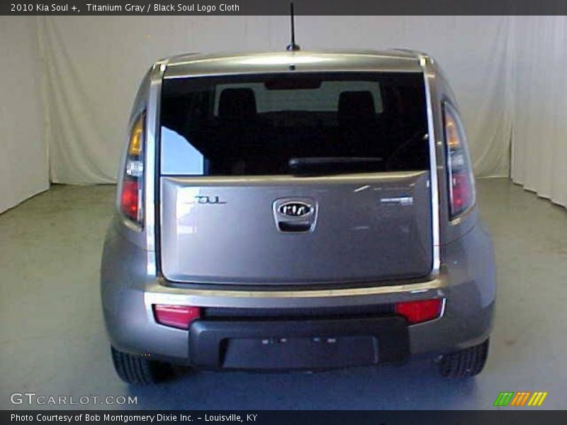 Titanium Gray / Black Soul Logo Cloth 2010 Kia Soul +