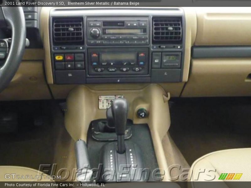 Blenheim Silver Metallic / Bahama Beige 2001 Land Rover Discovery II SD