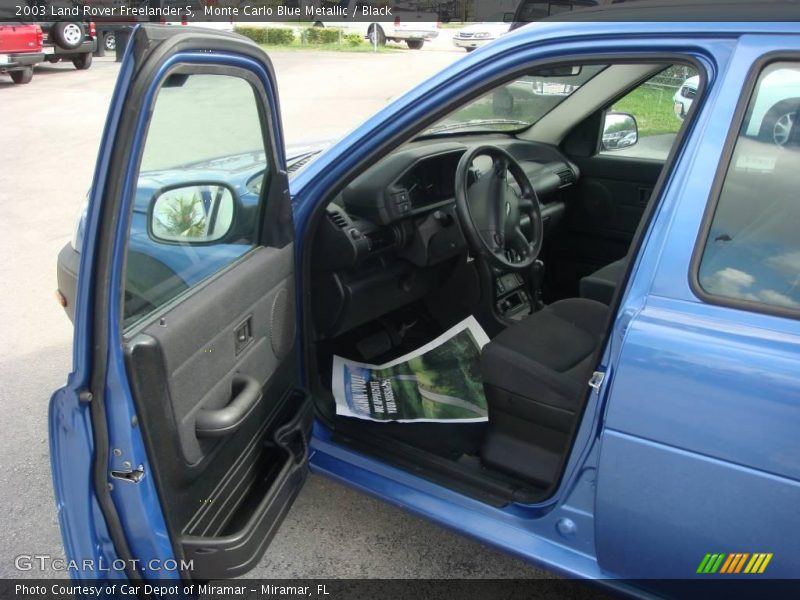 Monte Carlo Blue Metallic / Black 2003 Land Rover Freelander S