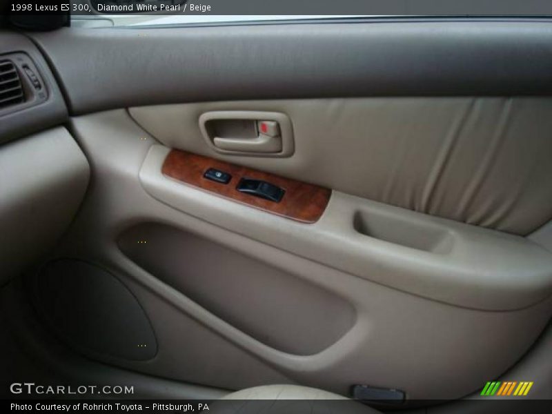 Diamond White Pearl / Beige 1998 Lexus ES 300