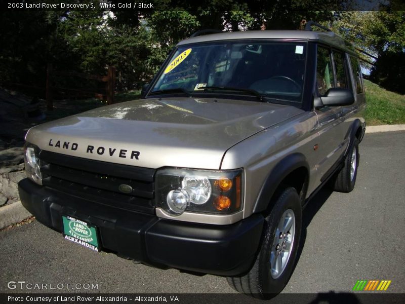 White Gold / Black 2003 Land Rover Discovery S