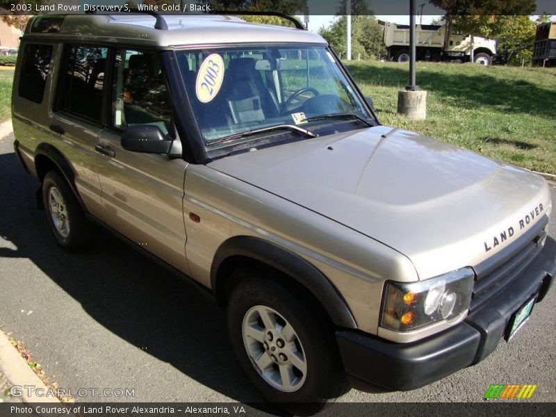 White Gold / Black 2003 Land Rover Discovery S