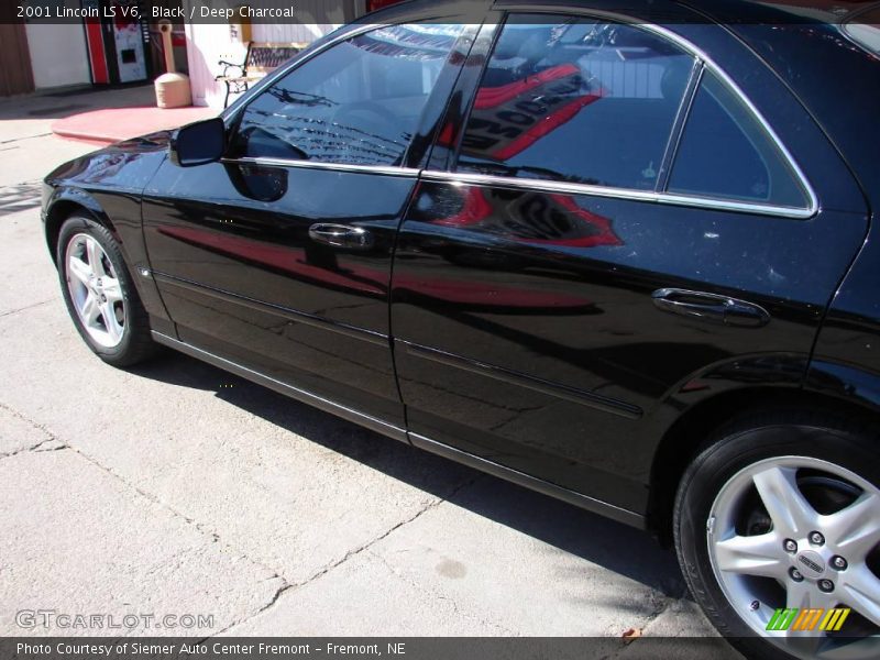 Black / Deep Charcoal 2001 Lincoln LS V6
