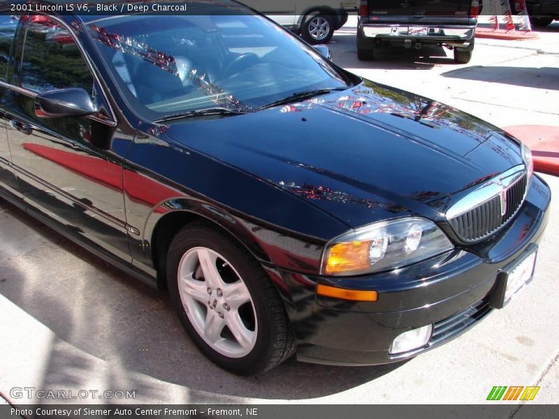 Black / Deep Charcoal 2001 Lincoln LS V6