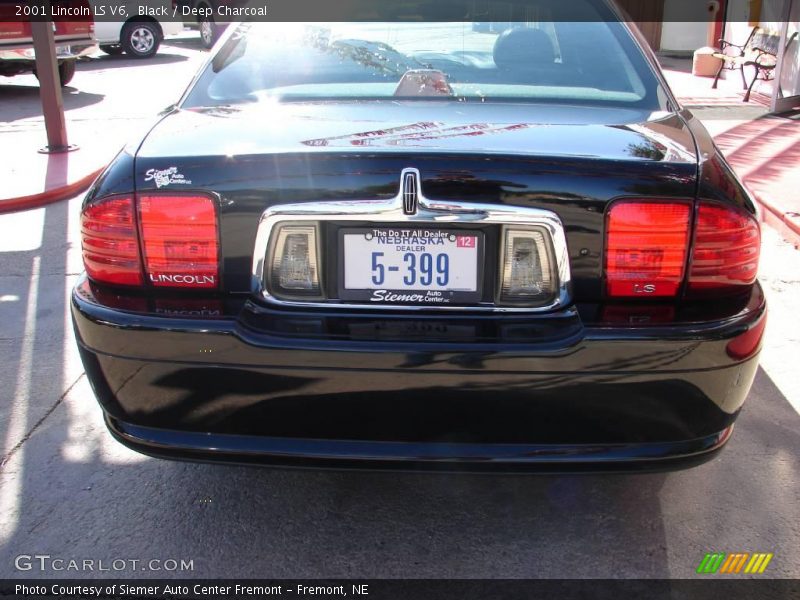 Black / Deep Charcoal 2001 Lincoln LS V6