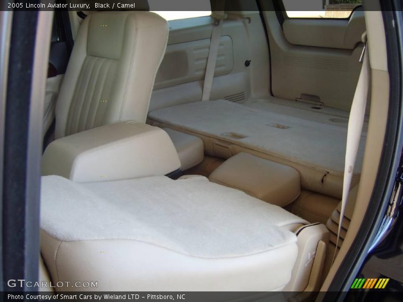 Black / Camel 2005 Lincoln Aviator Luxury