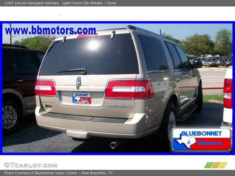 Light French Silk Metallic / Stone 2007 Lincoln Navigator Ultimate