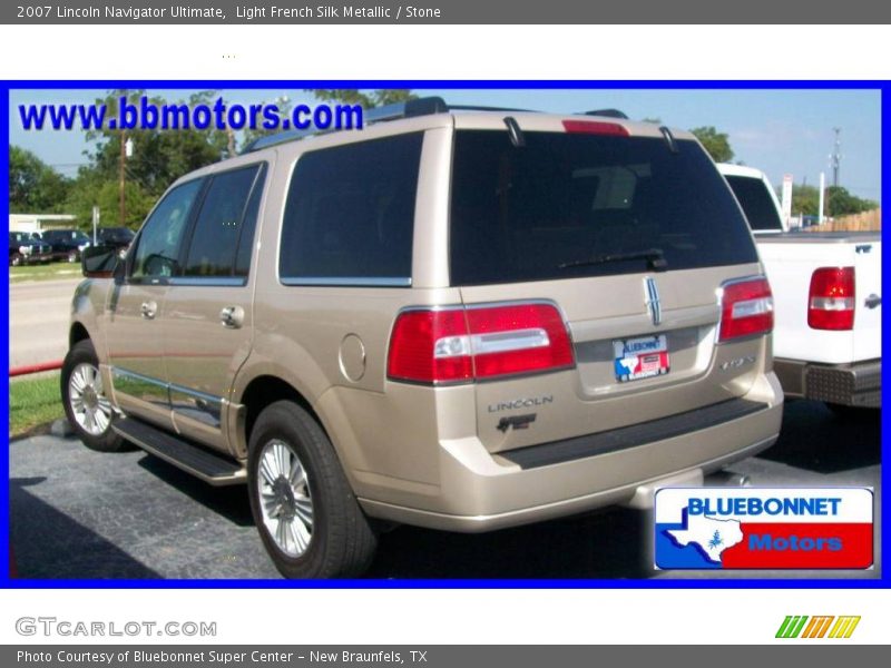 Light French Silk Metallic / Stone 2007 Lincoln Navigator Ultimate