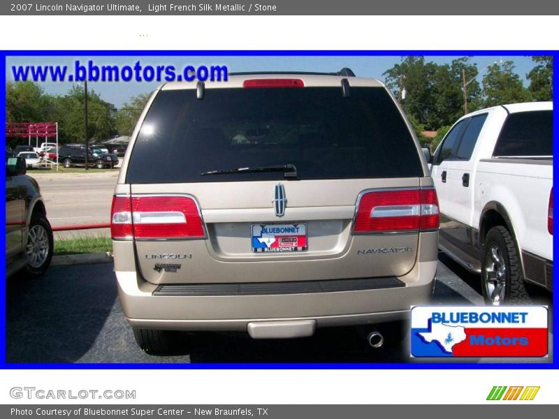 Light French Silk Metallic / Stone 2007 Lincoln Navigator Ultimate