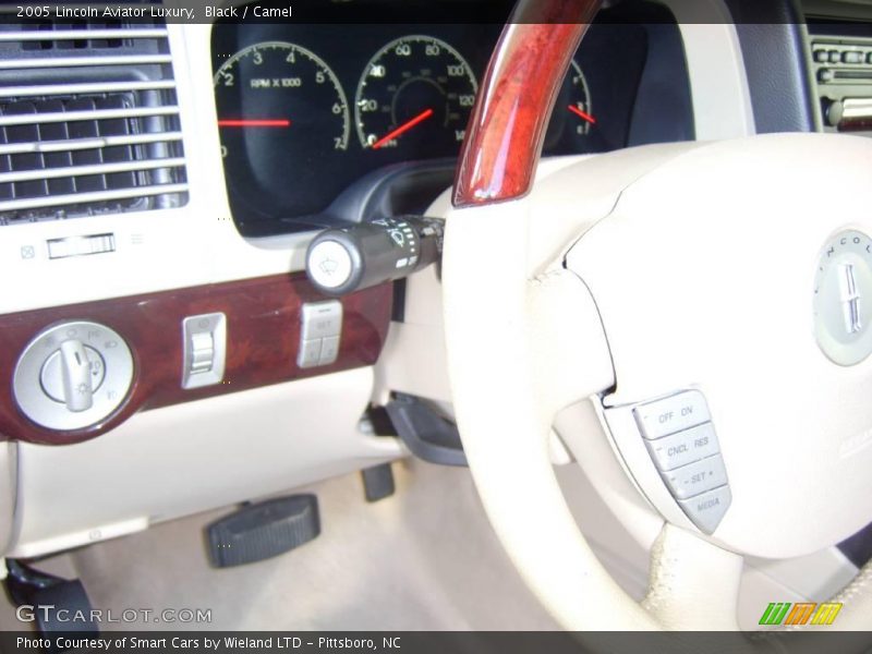 Black / Camel 2005 Lincoln Aviator Luxury