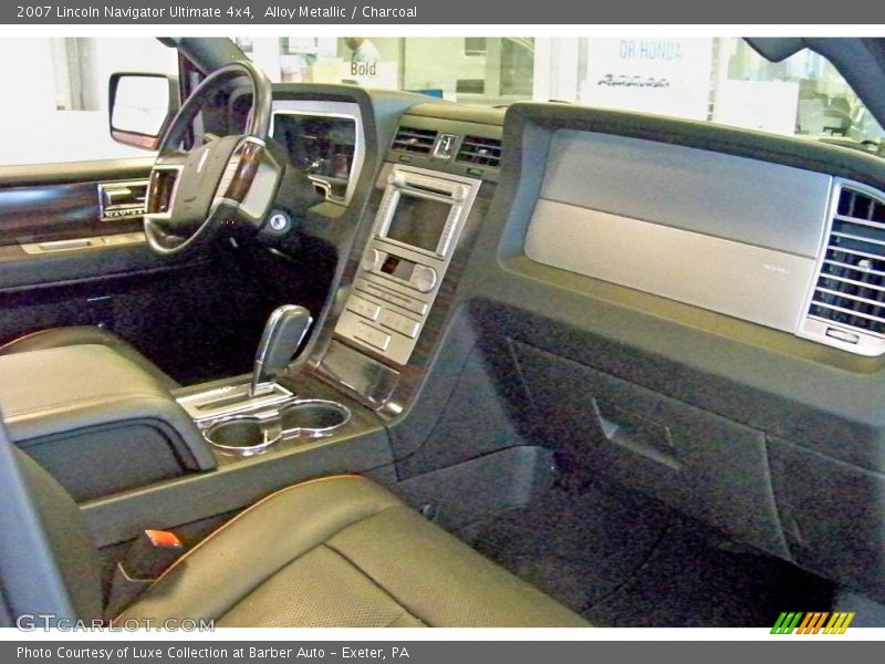 Alloy Metallic / Charcoal 2007 Lincoln Navigator Ultimate 4x4