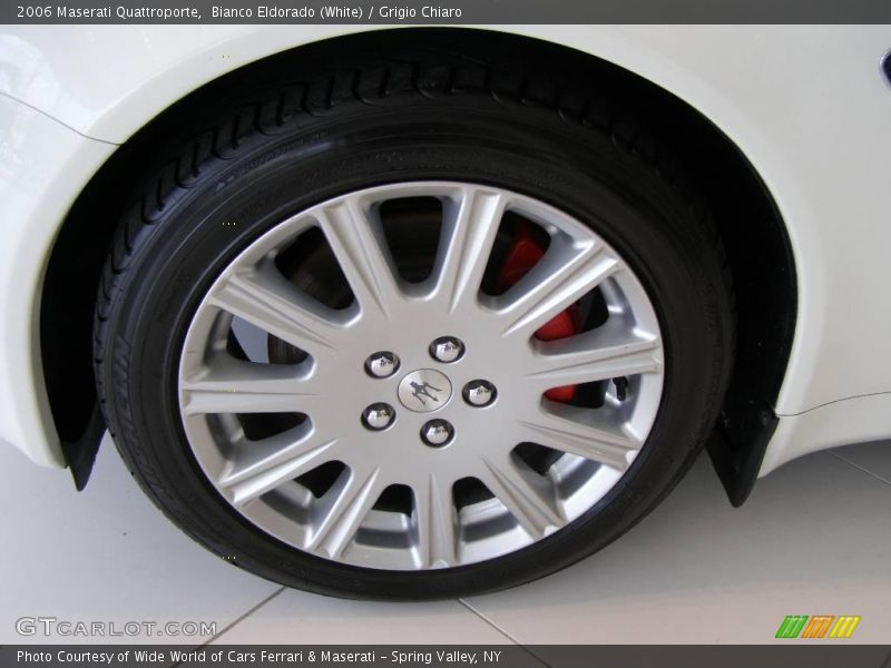 Bianco Eldorado (White) / Grigio Chiaro 2006 Maserati Quattroporte