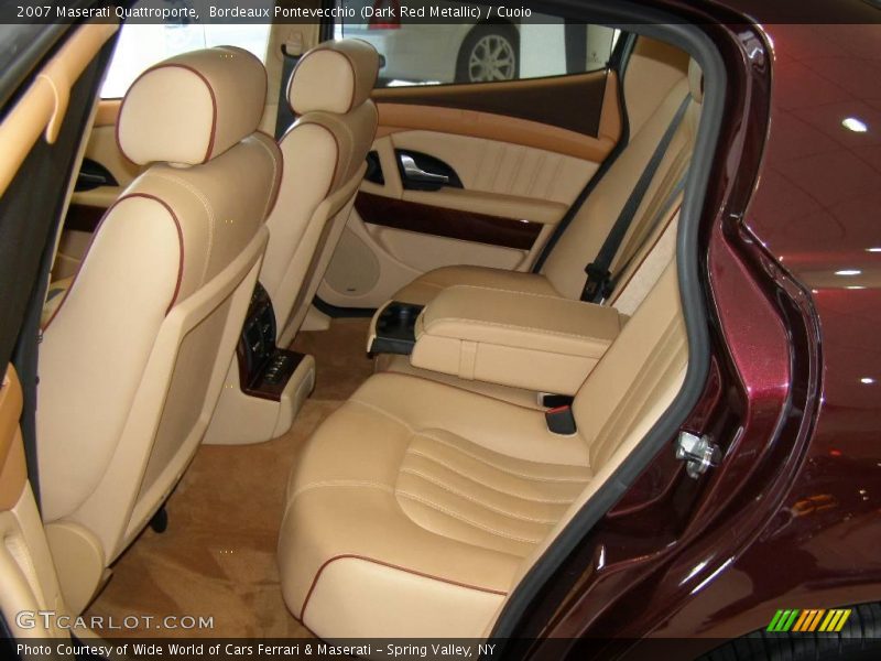 Bordeaux Pontevecchio (Dark Red Metallic) / Cuoio 2007 Maserati Quattroporte