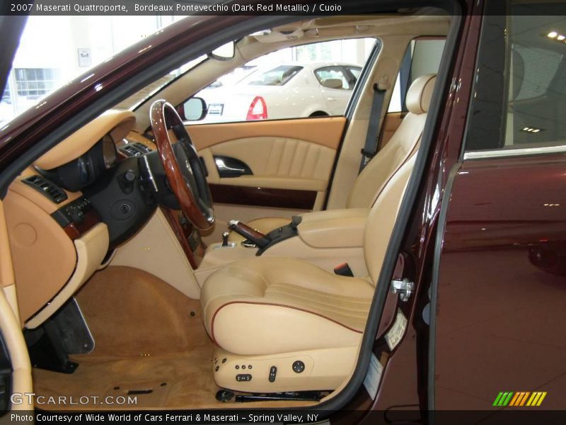 Bordeaux Pontevecchio (Dark Red Metallic) / Cuoio 2007 Maserati Quattroporte