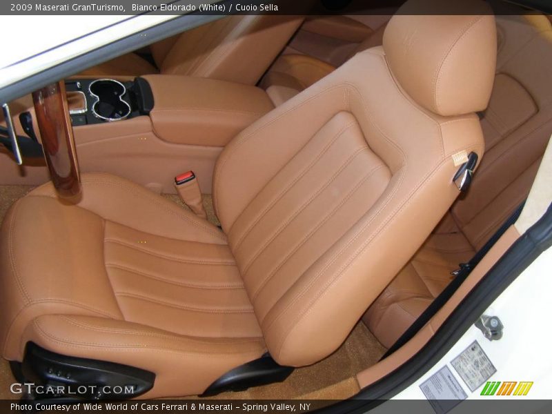 Bianco Eldorado (White) / Cuoio Sella 2009 Maserati GranTurismo