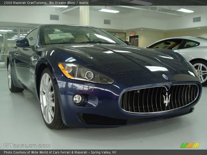 Blu Oceano (Blue) / Avorio 2009 Maserati GranTurismo