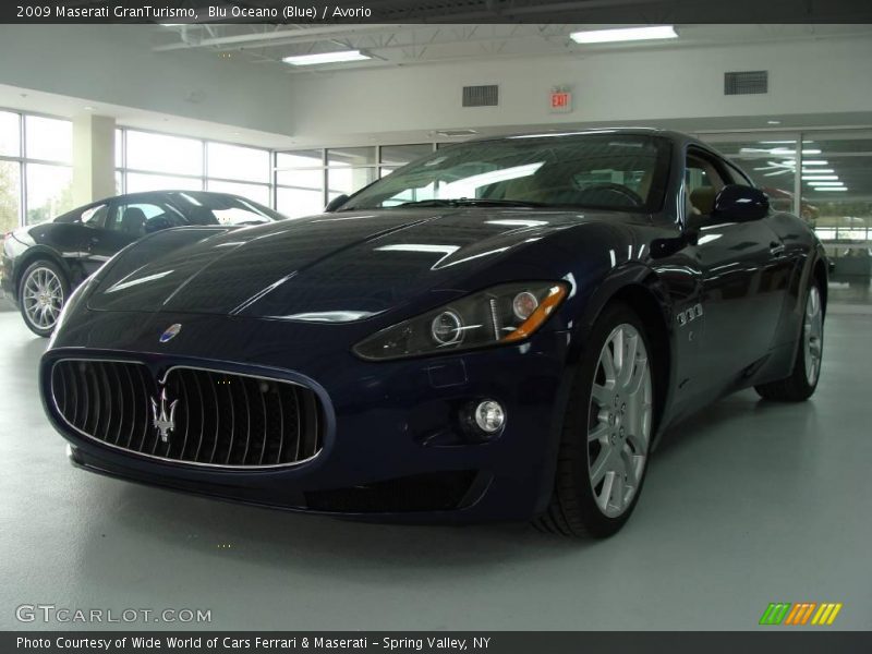 Blu Oceano (Blue) / Avorio 2009 Maserati GranTurismo