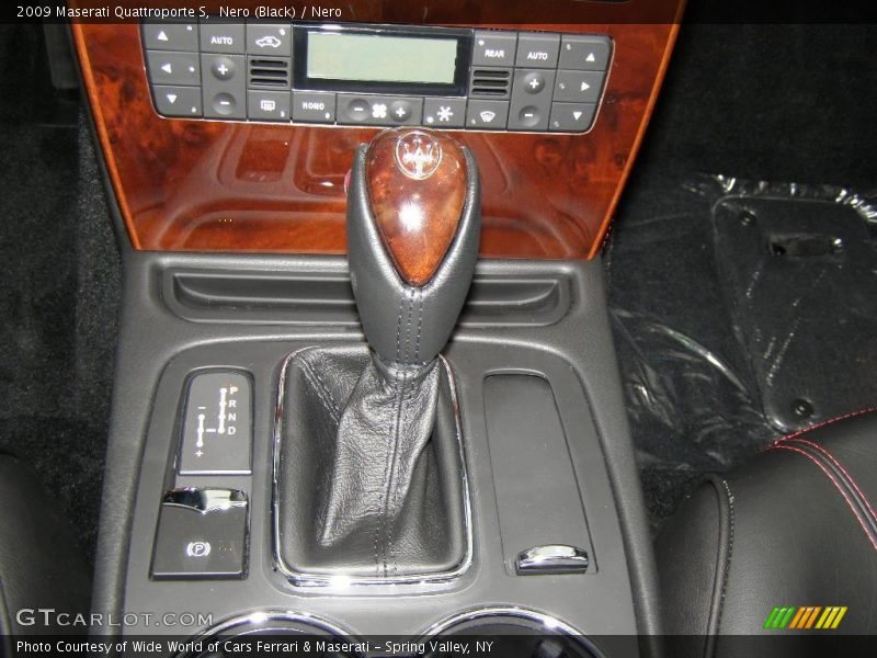 Nero (Black) / Nero 2009 Maserati Quattroporte S