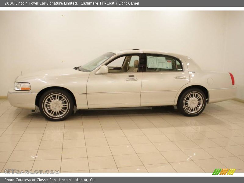Cashmere Tri-Coat / Light Camel 2006 Lincoln Town Car Signature Limited