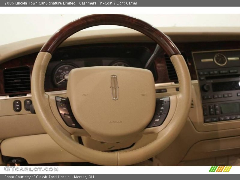 Cashmere Tri-Coat / Light Camel 2006 Lincoln Town Car Signature Limited
