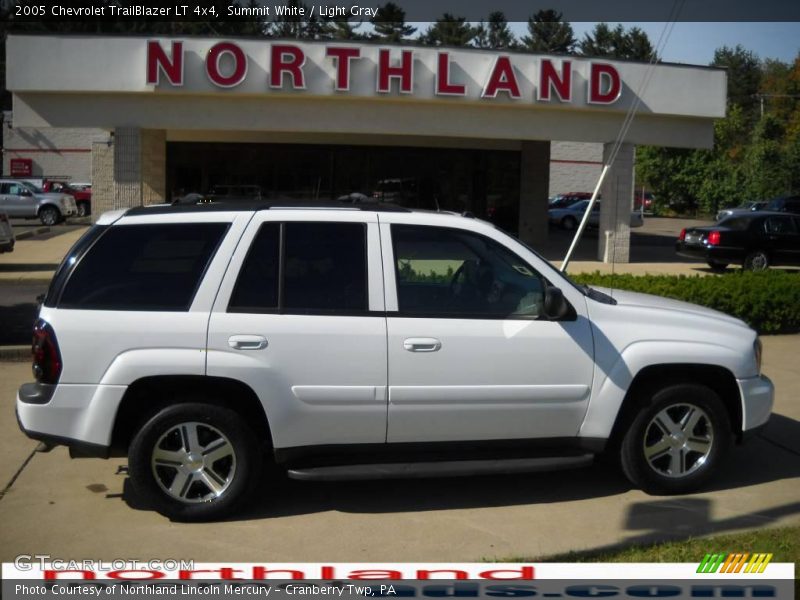 Summit White / Light Gray 2005 Chevrolet TrailBlazer LT 4x4