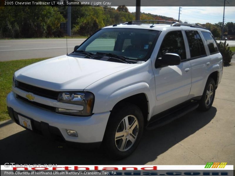 Summit White / Light Gray 2005 Chevrolet TrailBlazer LT 4x4