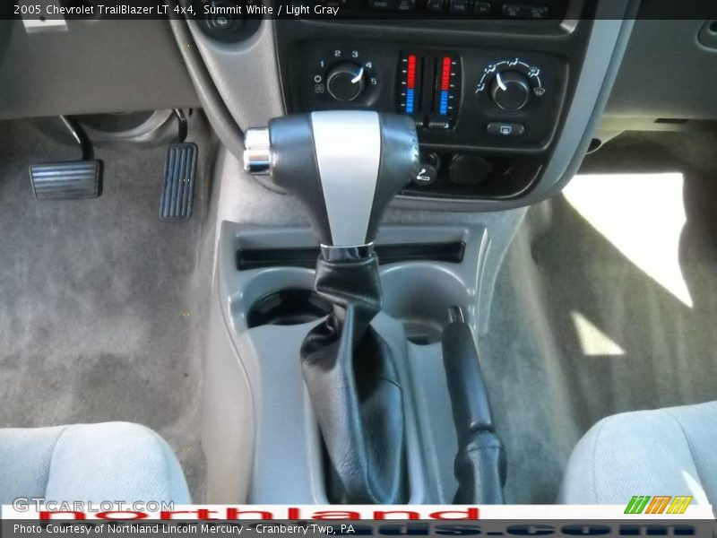 Summit White / Light Gray 2005 Chevrolet TrailBlazer LT 4x4