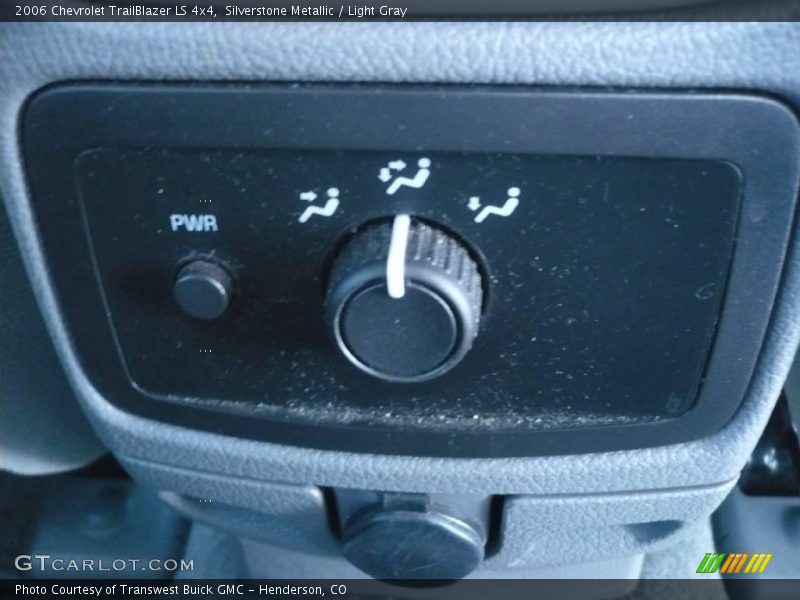 Silverstone Metallic / Light Gray 2006 Chevrolet TrailBlazer LS 4x4