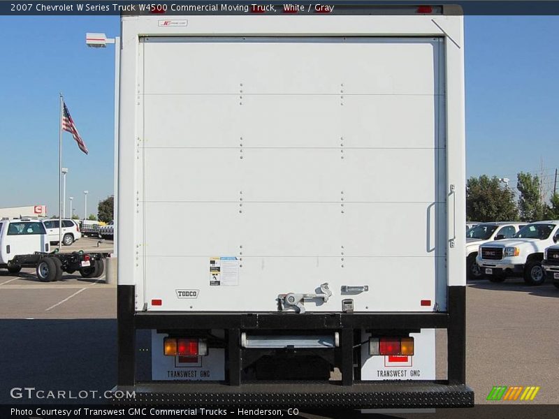 White / Gray 2007 Chevrolet W Series Truck W4500 Commercial Moving Truck