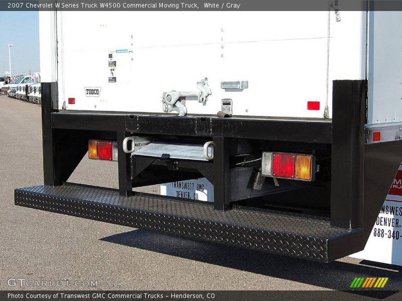White / Gray 2007 Chevrolet W Series Truck W4500 Commercial Moving Truck