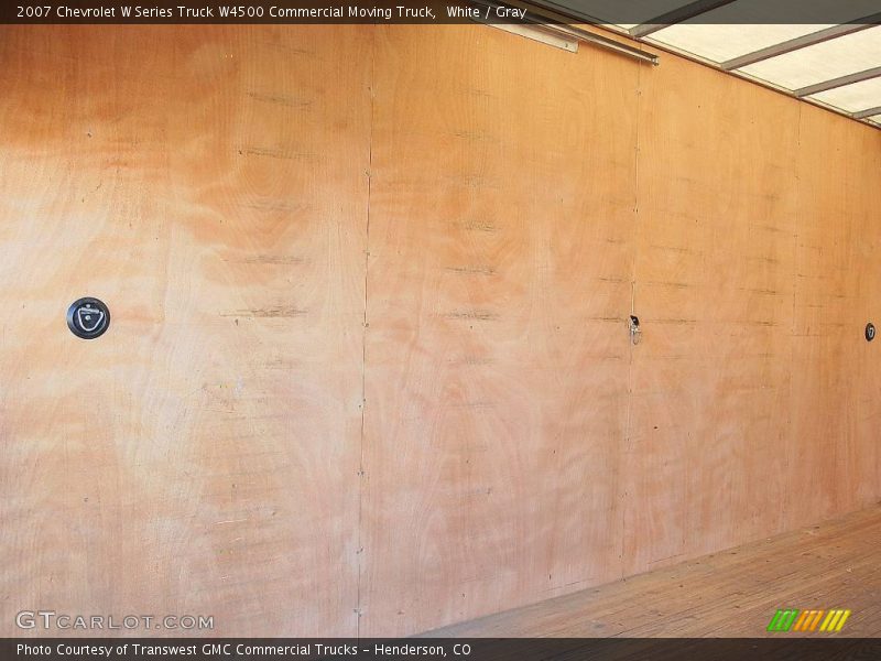 White / Gray 2007 Chevrolet W Series Truck W4500 Commercial Moving Truck