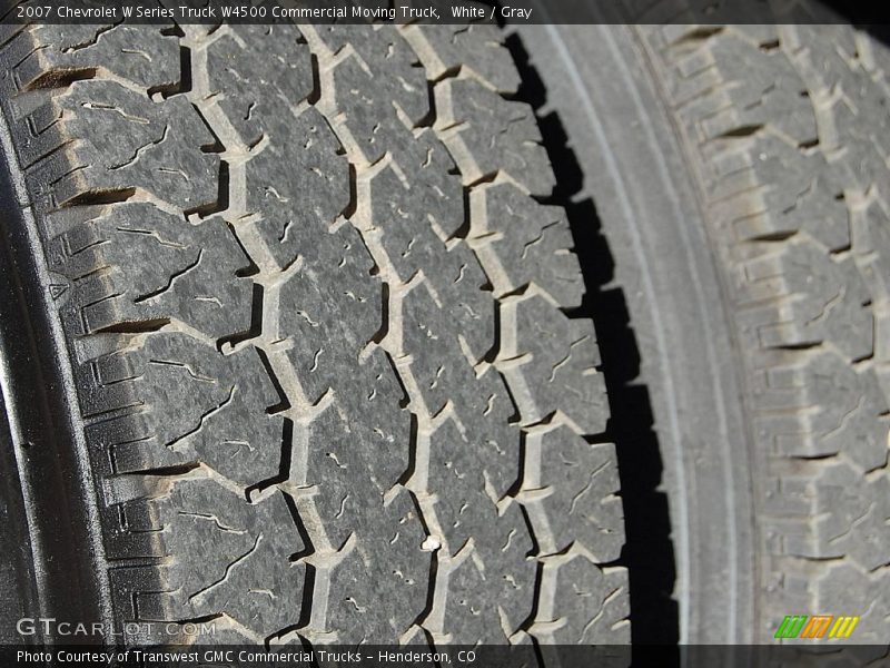 White / Gray 2007 Chevrolet W Series Truck W4500 Commercial Moving Truck