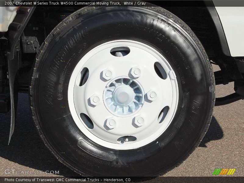 White / Gray 2007 Chevrolet W Series Truck W4500 Commercial Moving Truck