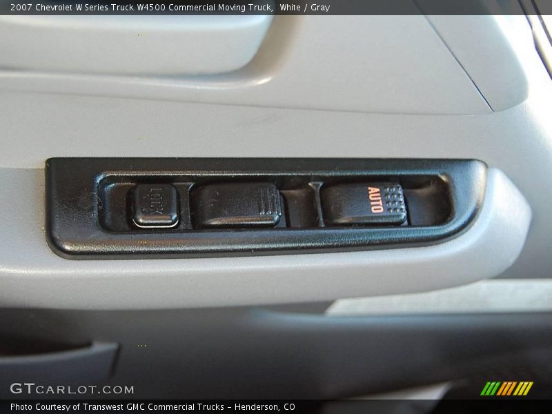 White / Gray 2007 Chevrolet W Series Truck W4500 Commercial Moving Truck