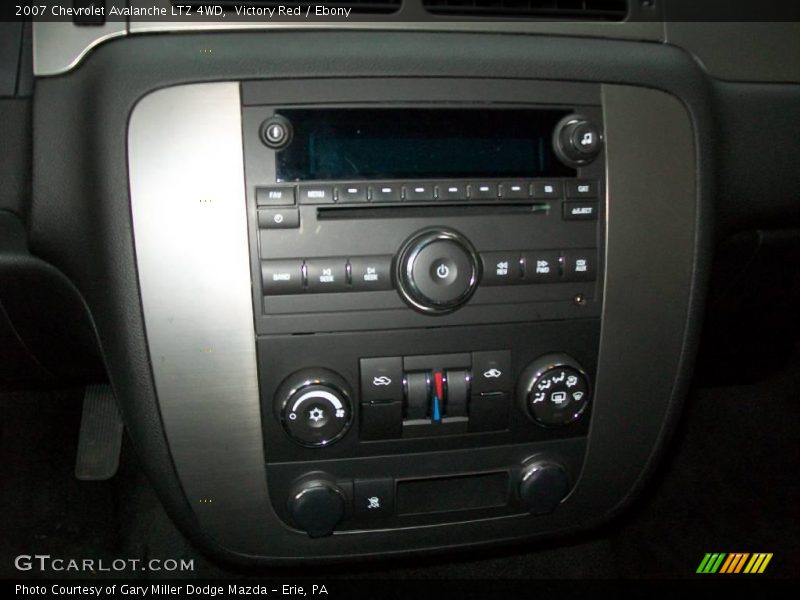 Victory Red / Ebony 2007 Chevrolet Avalanche LTZ 4WD