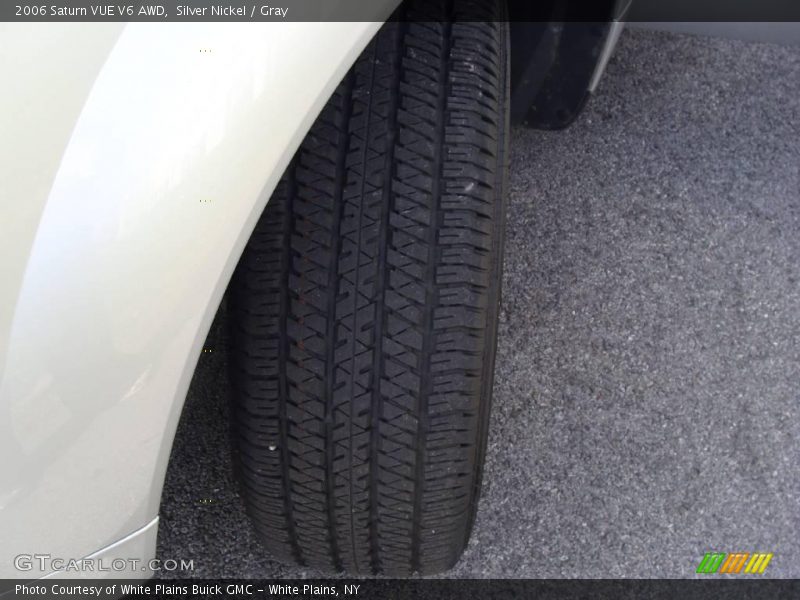 Silver Nickel / Gray 2006 Saturn VUE V6 AWD