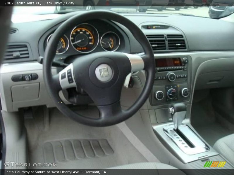 Black Onyx / Gray 2007 Saturn Aura XE