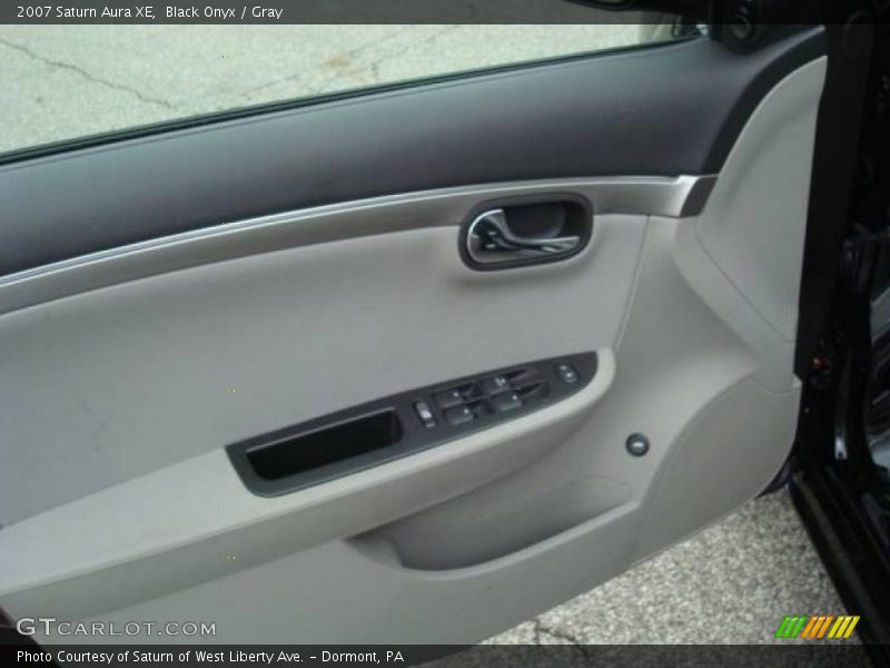 Black Onyx / Gray 2007 Saturn Aura XE