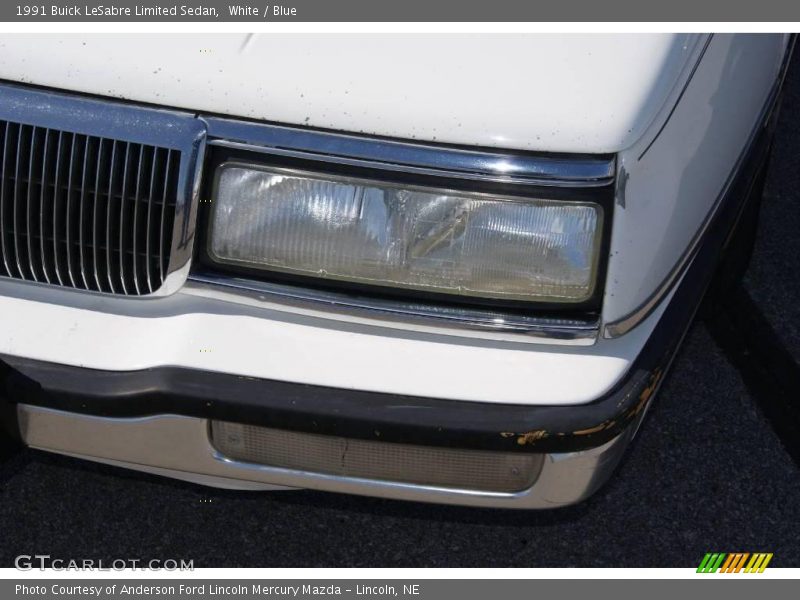White / Blue 1991 Buick LeSabre Limited Sedan