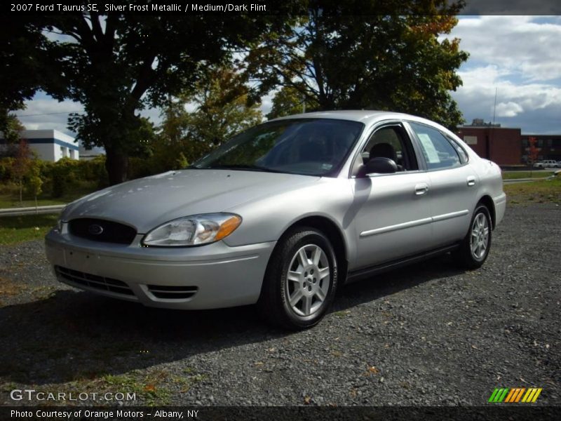 Silver Frost Metallic / Medium/Dark Flint 2007 Ford Taurus SE