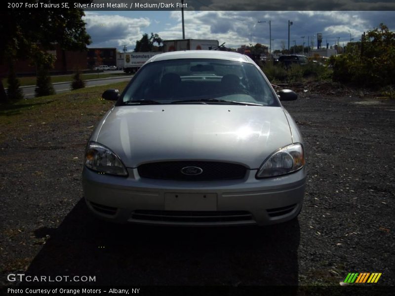 Silver Frost Metallic / Medium/Dark Flint 2007 Ford Taurus SE