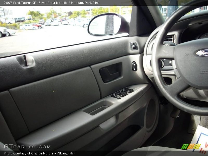 Silver Frost Metallic / Medium/Dark Flint 2007 Ford Taurus SE