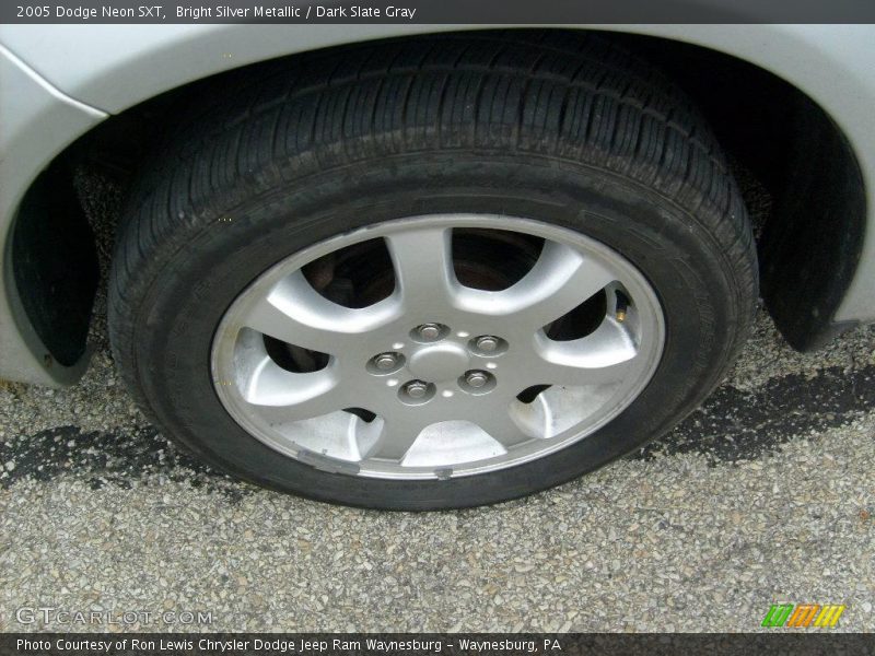 Bright Silver Metallic / Dark Slate Gray 2005 Dodge Neon SXT