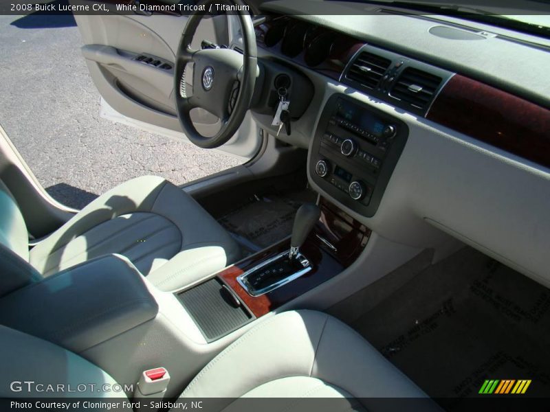 White Diamond Tricoat / Titanium 2008 Buick Lucerne CXL
